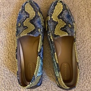 Aerosoles shoes (never worn). Size 11 NEW